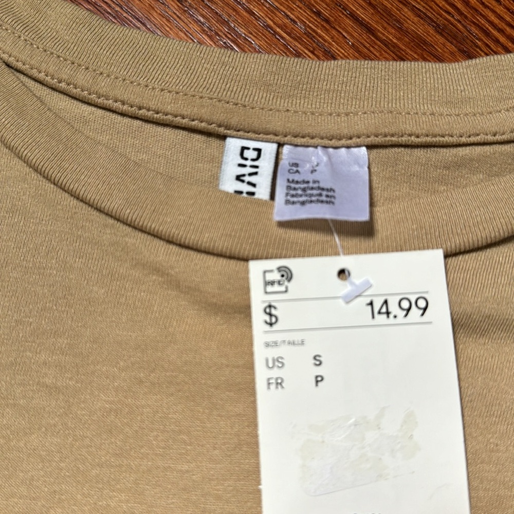 H&M basic tee - Picture 2 of 4